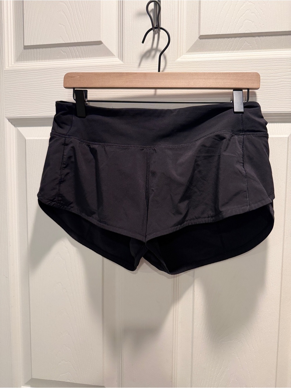 Lululemon Speed Up Short *2.5"
Black-Size 6 - Picture 4 of 10